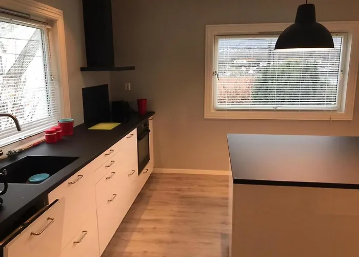 # 1 Mountain View With Free Street Parking Apartment Bergen