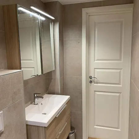 Апартаменты # 1 Mountain View With Free Street Parking Берген