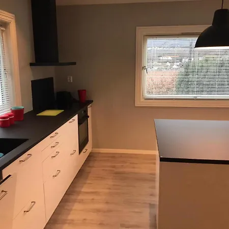 # 1 Mountain View With Free Street Parking Apartment Bergen