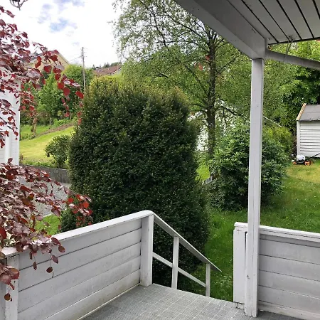 # 1 Mountain View With Free Street Parking Bergen