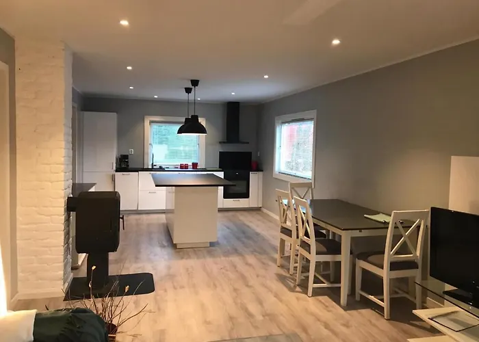 # 1 Mountain View With Free Street Parking Bergen