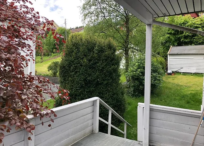 # 1 Mountain View With Free Street Parking Bergen